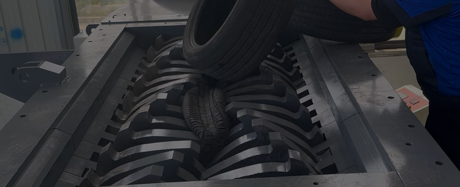 Waht is a tire shredder?